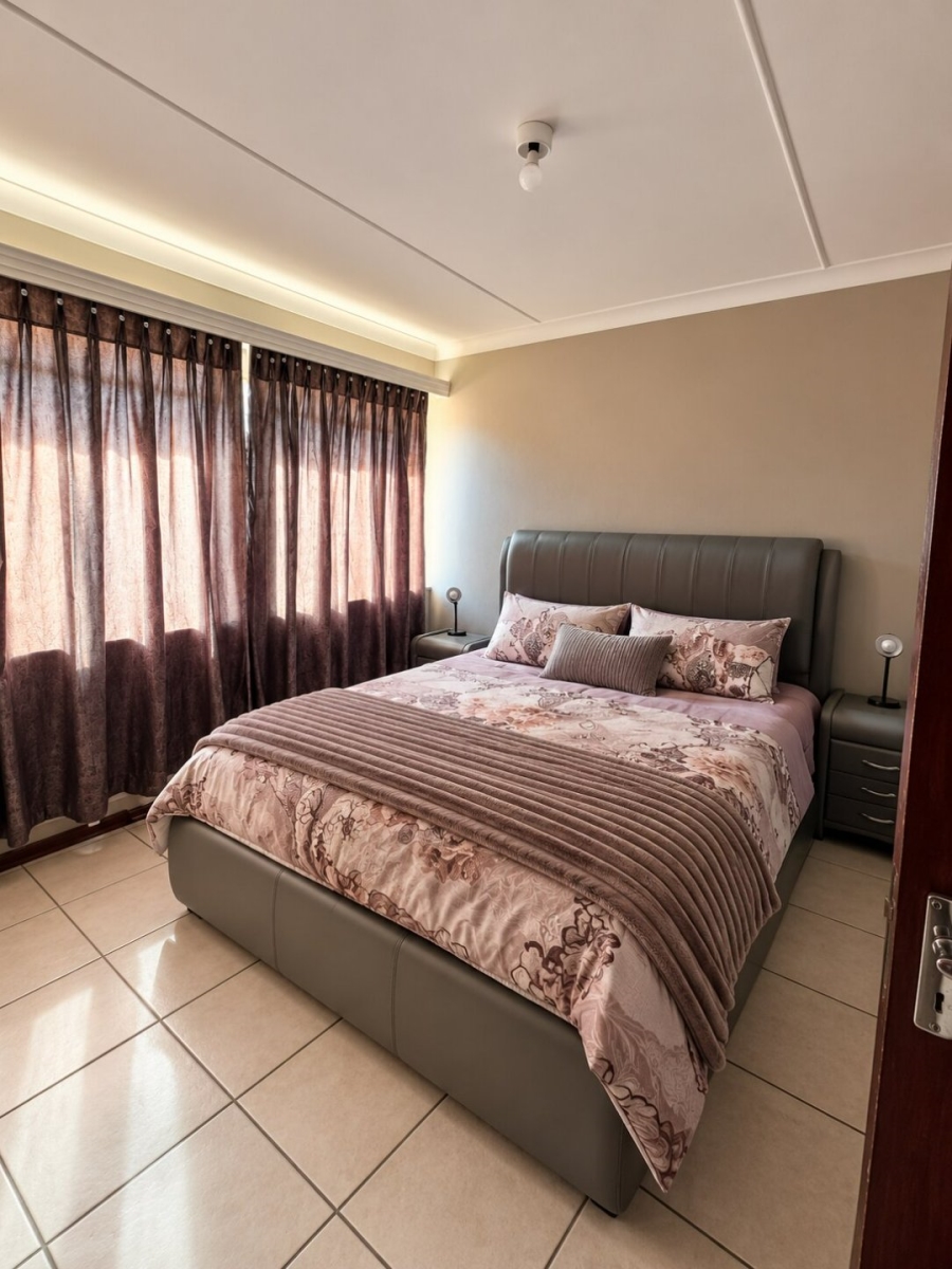 To Let  Bedroom Property for Rent in Navalsig Free State